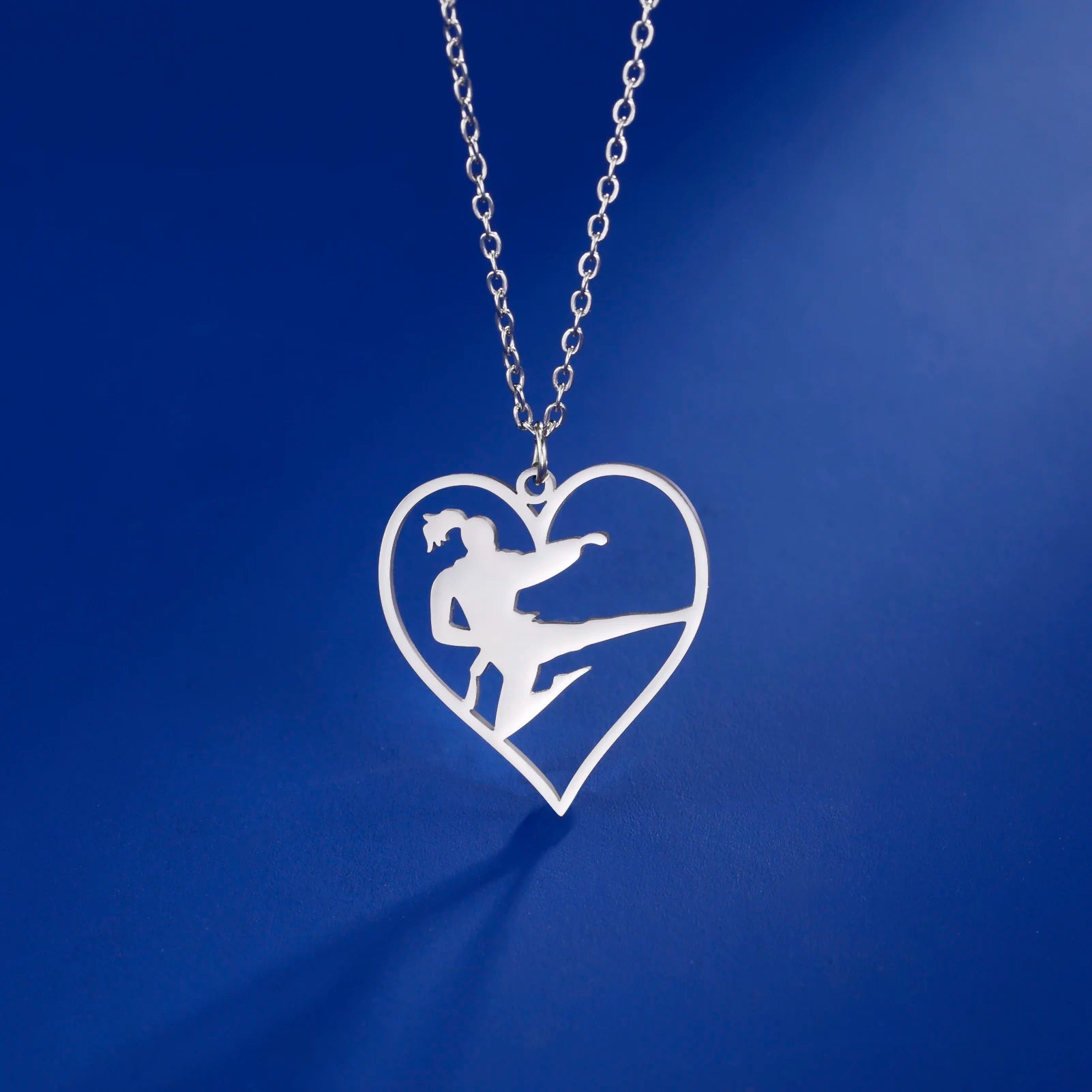 Dreamtimes Men's and Women's Sports Love Necklace 2023 New Fashion Taekwondo Kick Jewelry Accessories