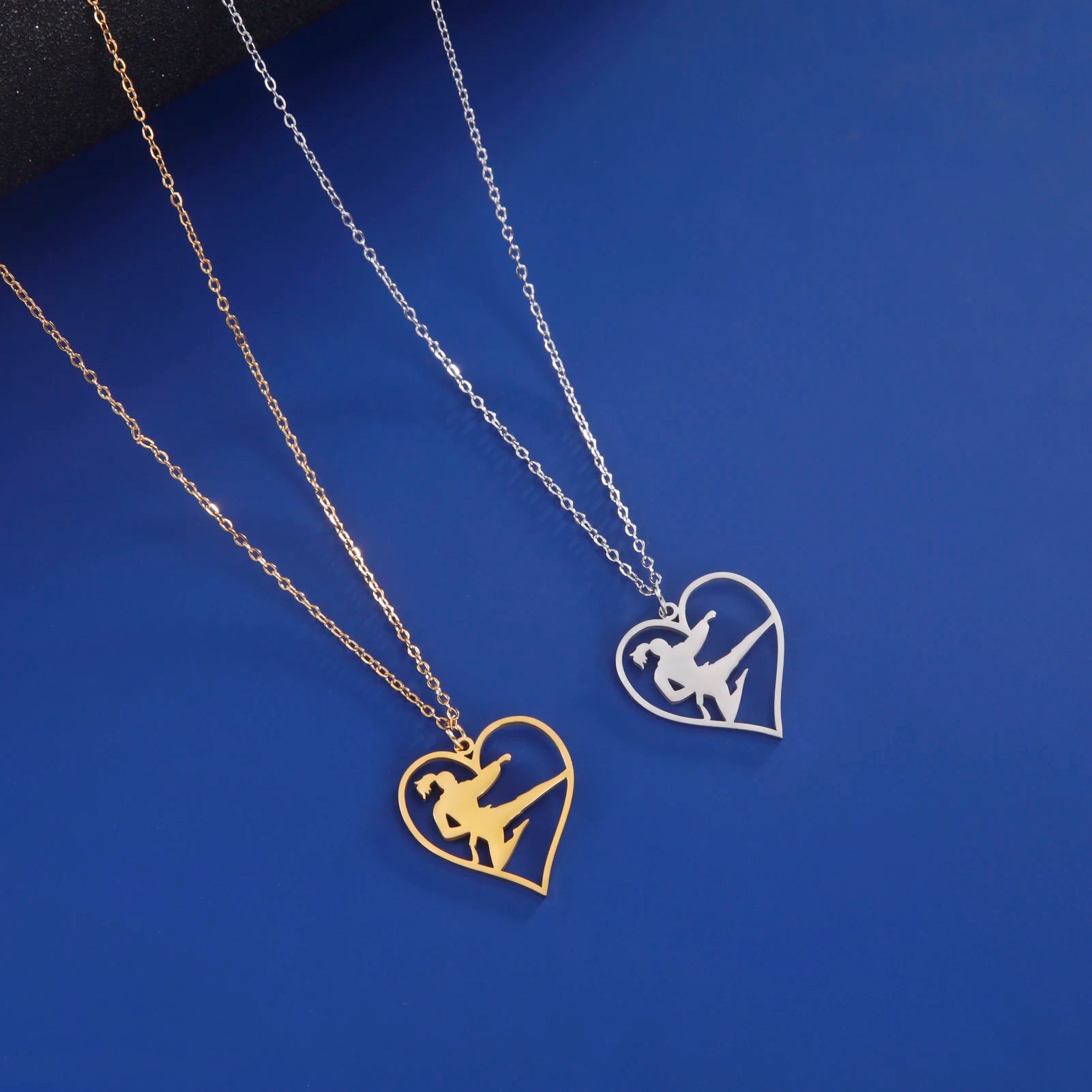 Dreamtimes Men's and Women's Sports Love Necklace 2023 New Fashion Taekwondo Kick Jewelry Accessories