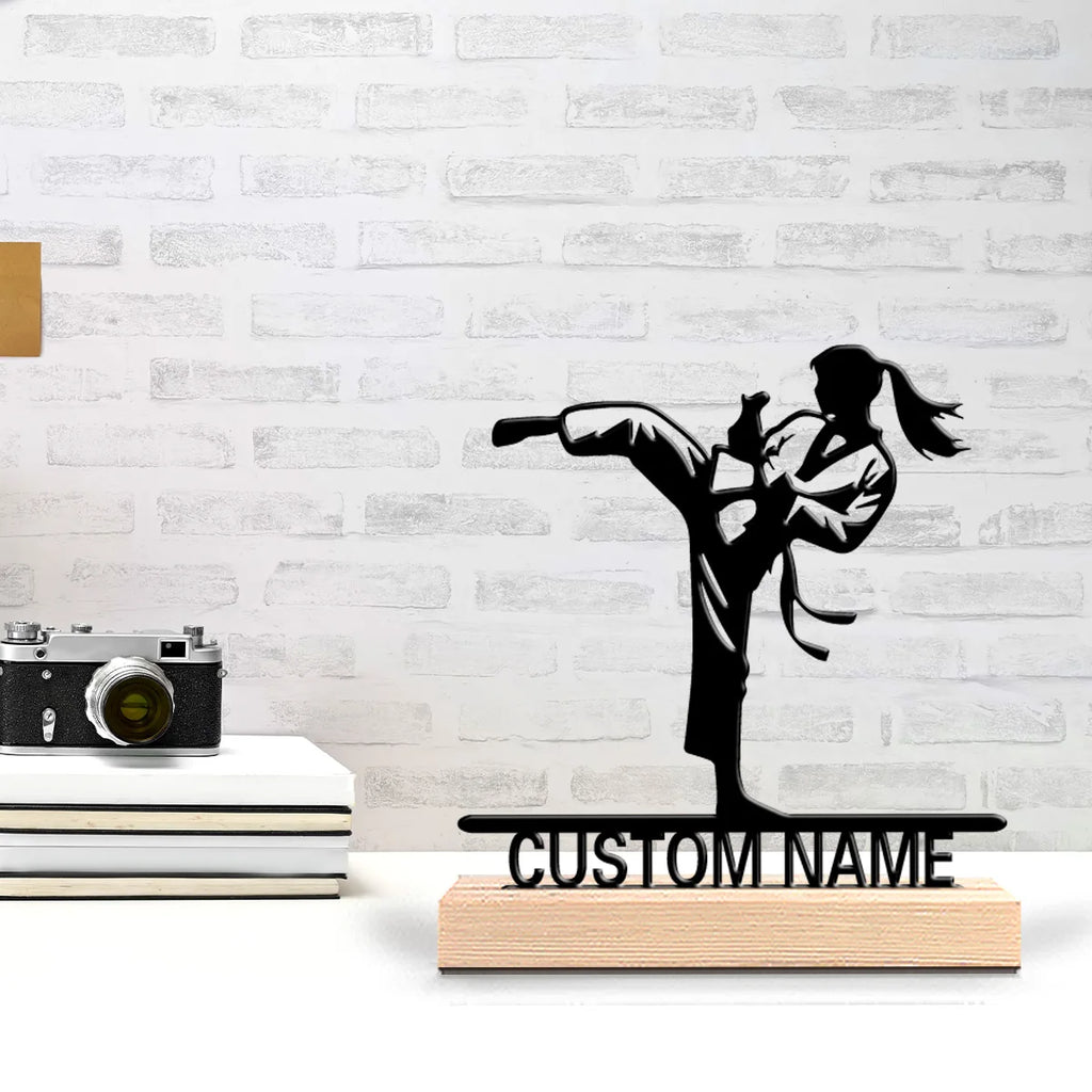 1pc Romantic Personalized Custom Taekwondo Metal Statues Sports Enthusiast Gift With Wooden Base, Perfect For Bedrooms, Commemor